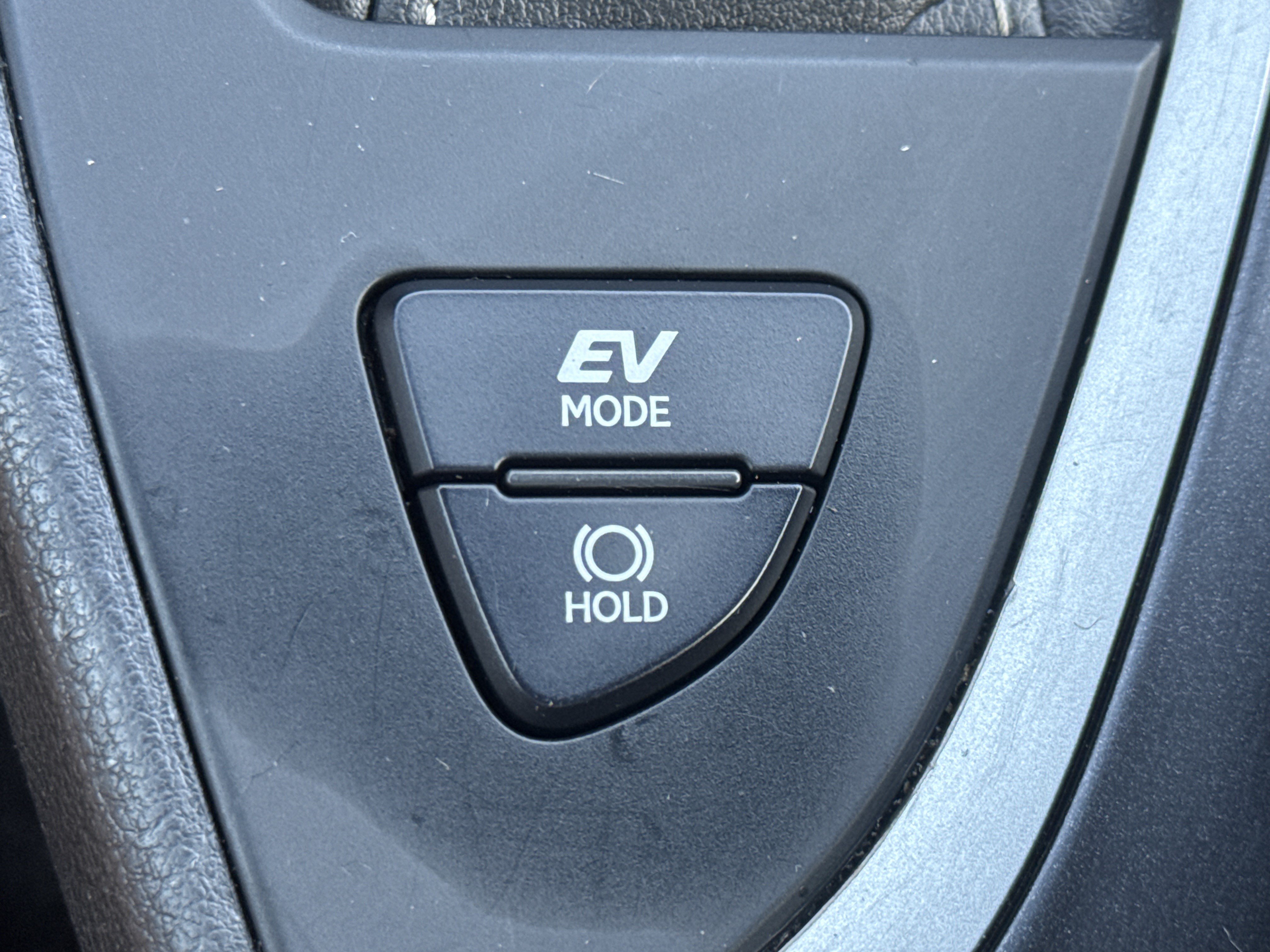 Used 2022 Lexus UX 250h AWD/4WD image 25