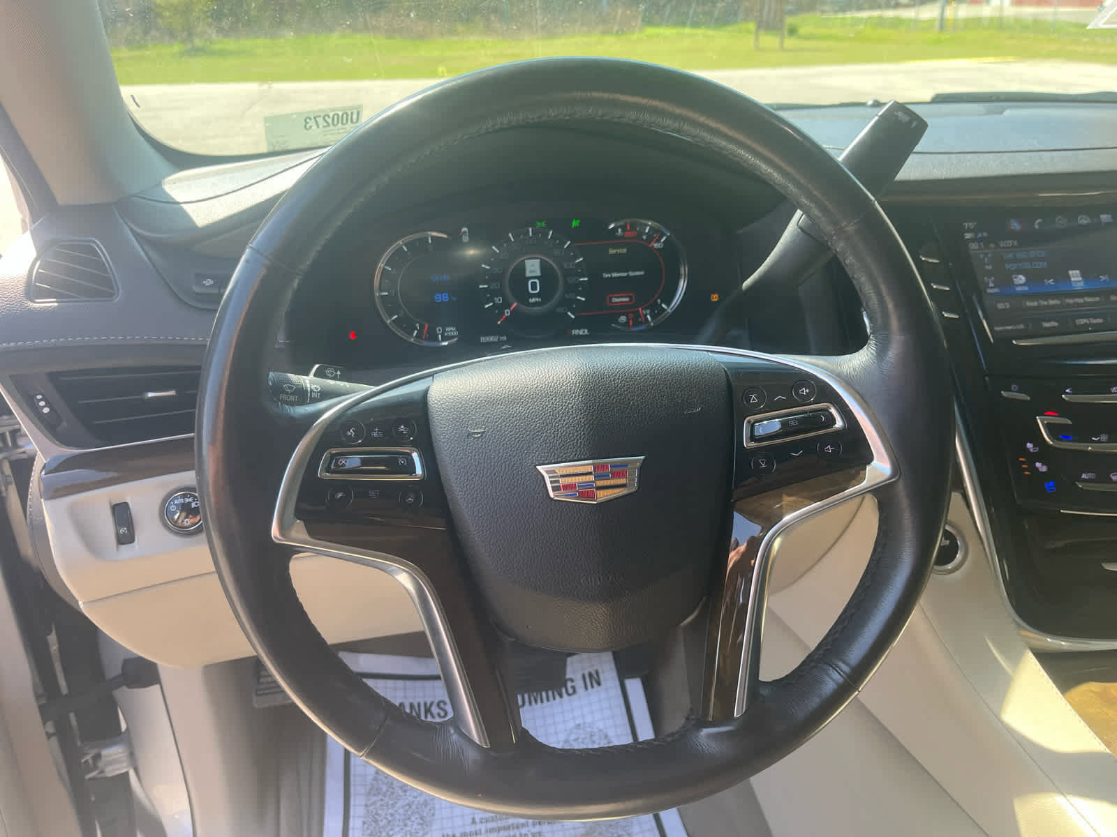 Used 2020 Cadillac Escalade Platinum image 11