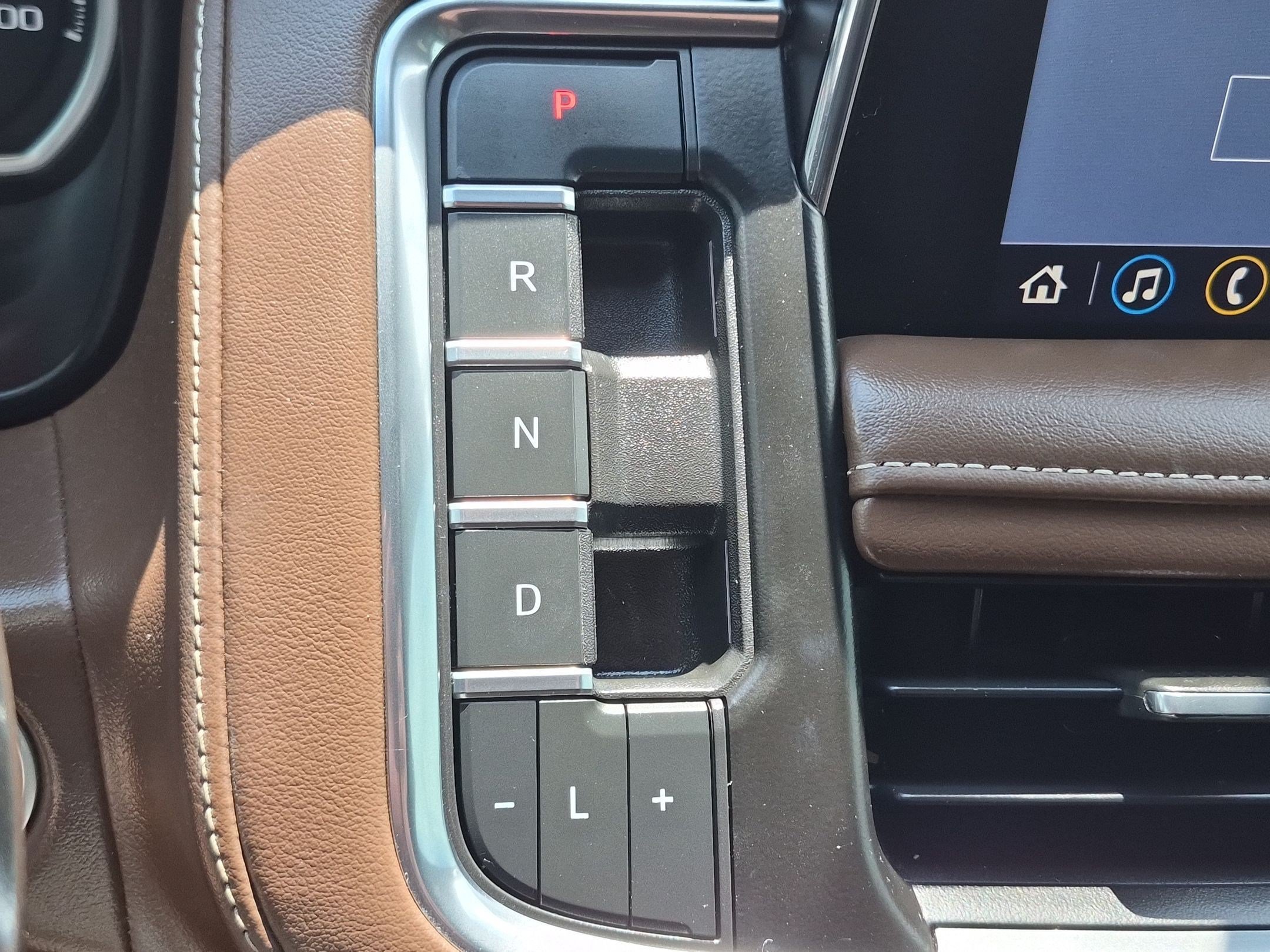 Used 2021 Chevrolet Tahoe High Country AWD/4WD image 24