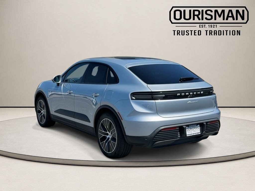 Used 2025 Porsche Macan 4 Electric AWD/4WD image 7