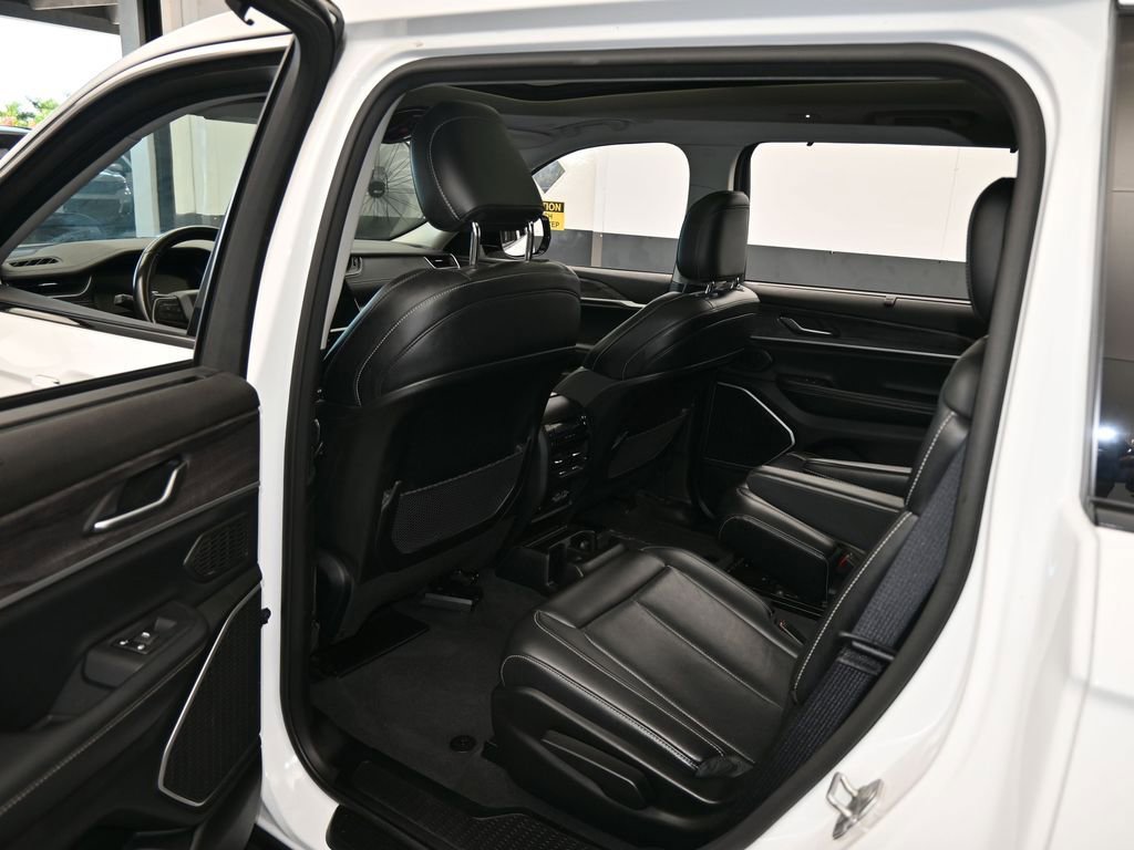 Used 2021 Jeep Grand Cherokee L Limited w/ Luxury Tech Group II image 38