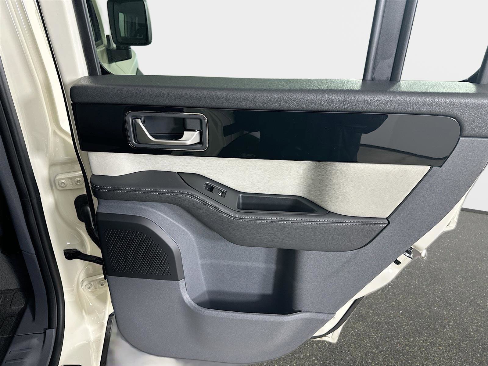 New 2025 INEOS Grenadier Fieldmaster Edition image 46