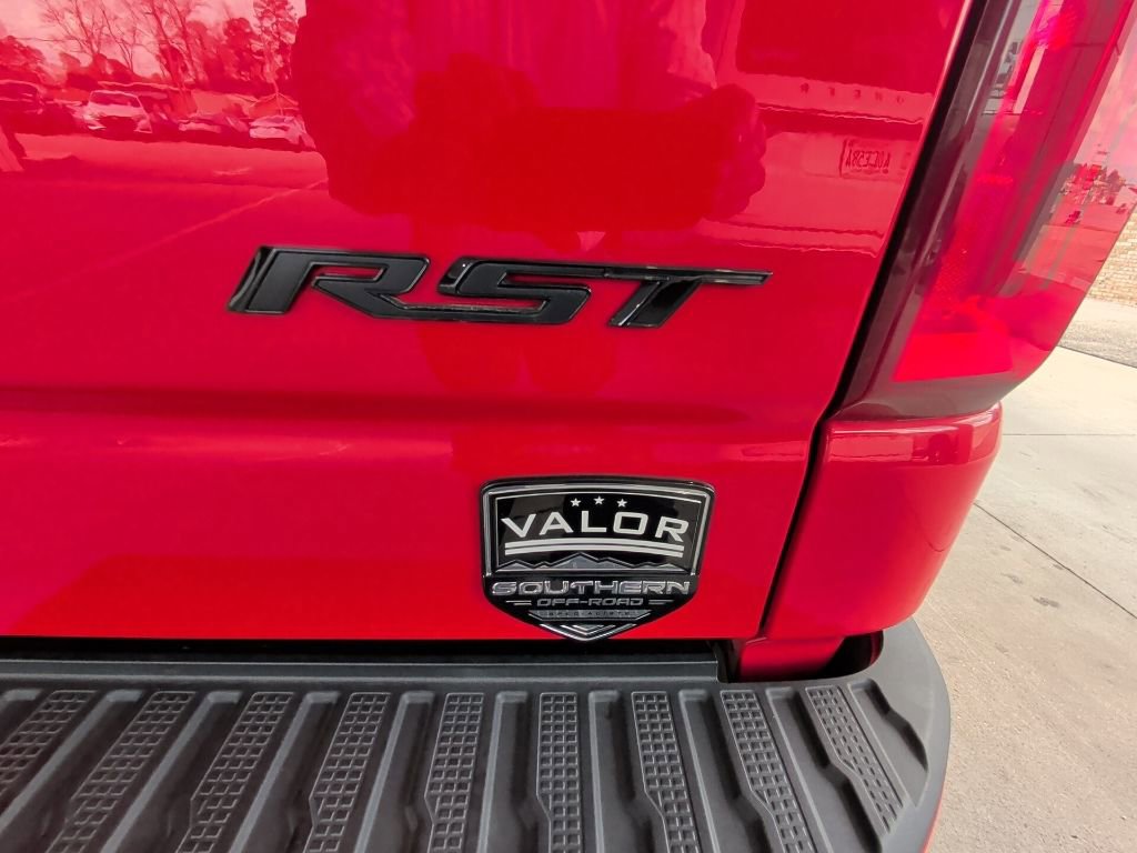 Used 2023 Chevrolet Silverado 1500 RST w/ Z71 Off-Road Package image 7