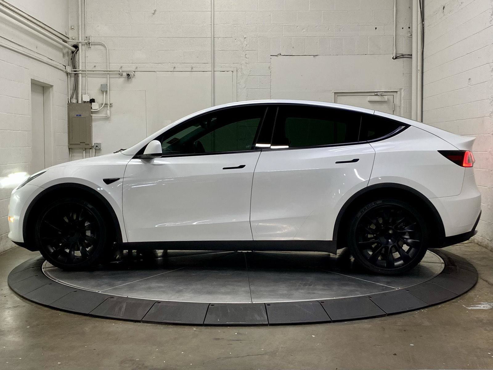 Used 2023 Tesla Model Y Long Range AWD/4WD image 6