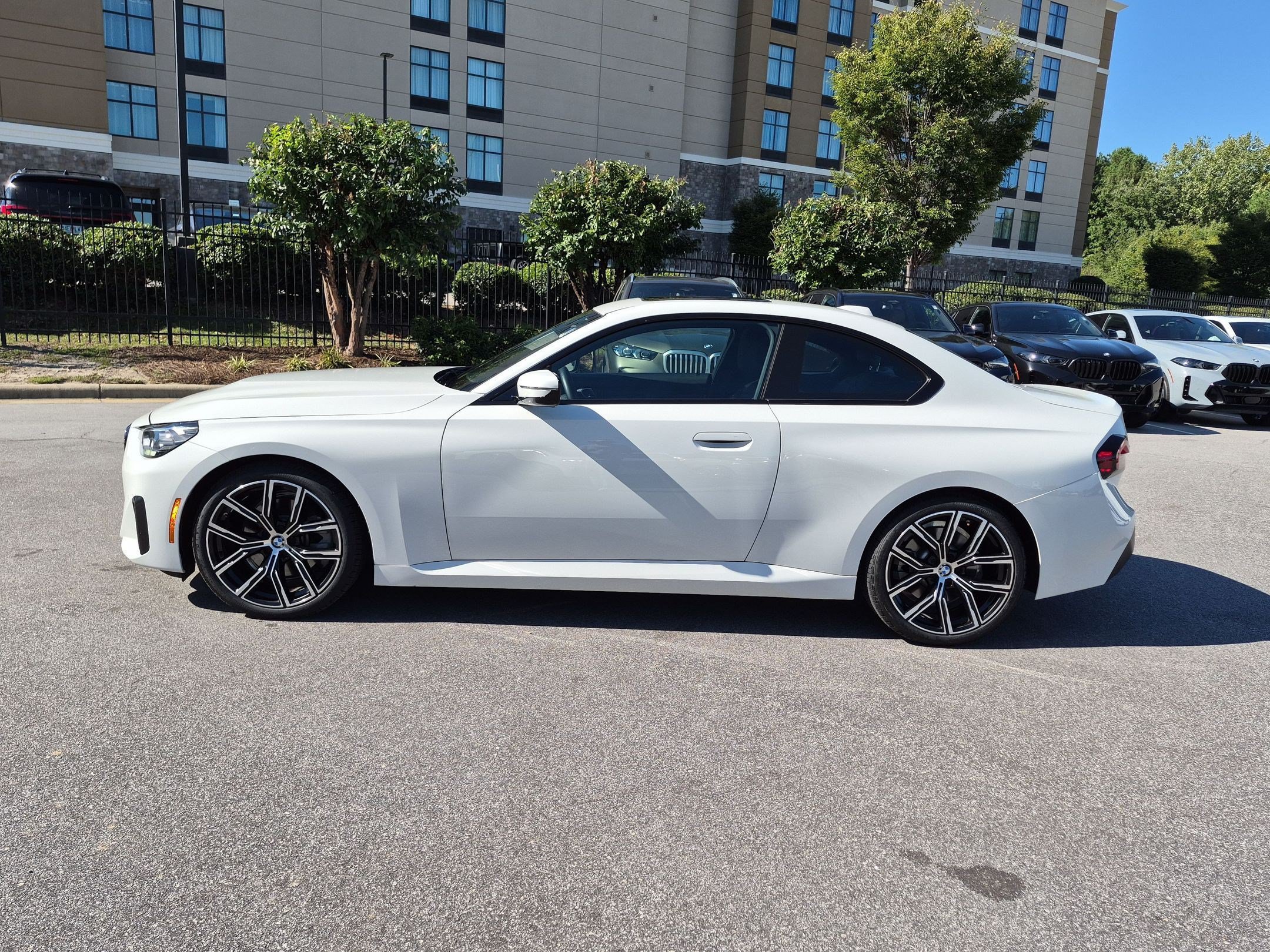 Used 2024 BMW 230i Coupe w/ Convenience Package RWD image 6