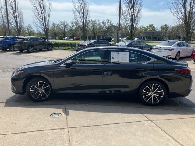 Used 2025 Lexus ES 350 w/ Premium Package image 6