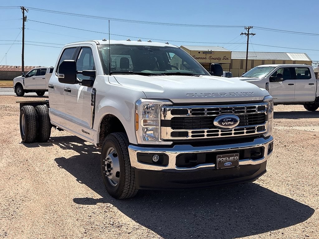 New 2026 Ford F350 XL w/ XL Chrome Package AWD/4WD image 2