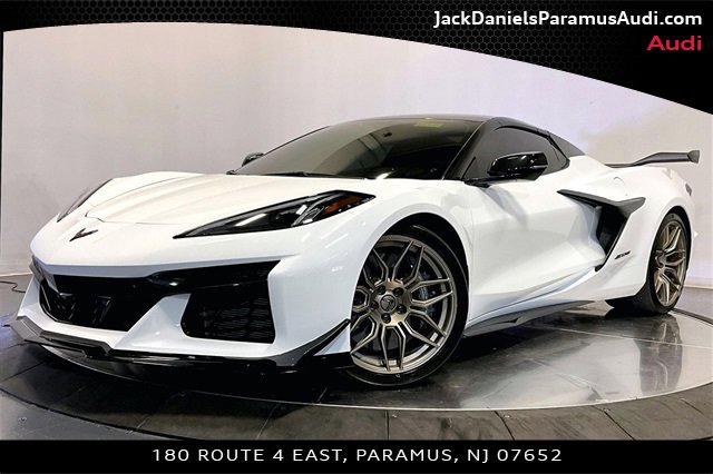 Used 2023 Chevrolet Corvette Z06 w/ Z07 Performance Package image 1