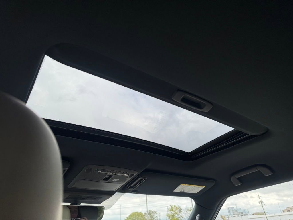 Used 2024 INFINITI QX80 Sensory image 14