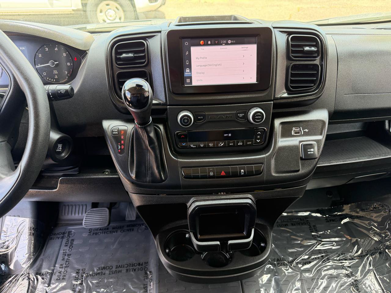 Used 2024 RAM ProMaster 2500 w/ Convenience Group FWD image 21