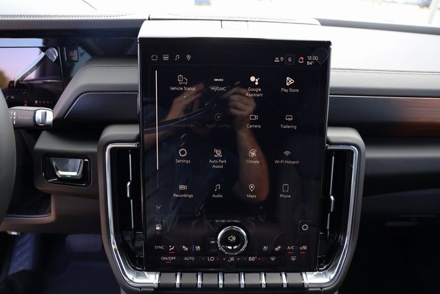 New 2026 GMC Yukon XL Denali w/ Denali Reserve Package image 20