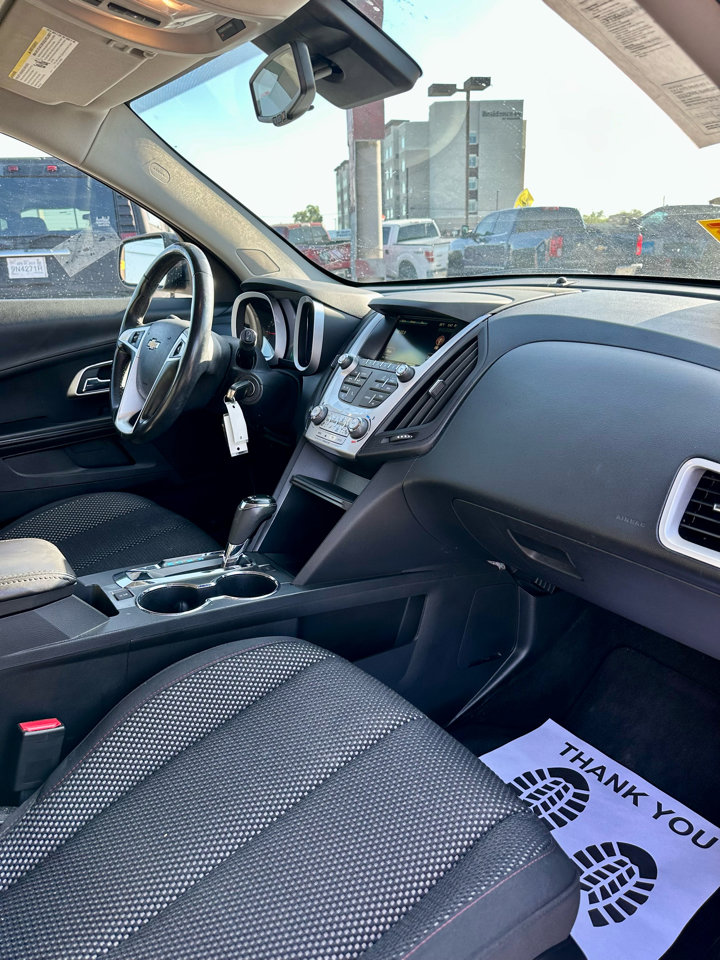 Used 2016 Chevrolet Equinox LT w/ Convenience Package image 3