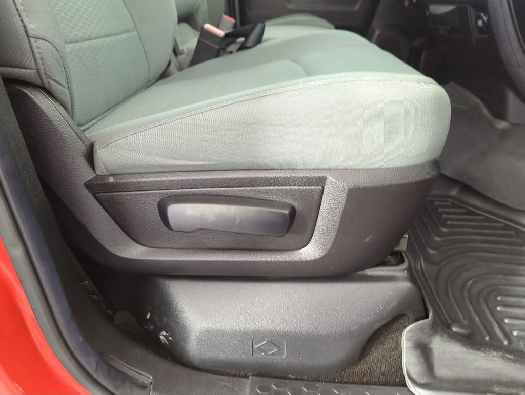 Used 2014 RAM 1500 Express image 34