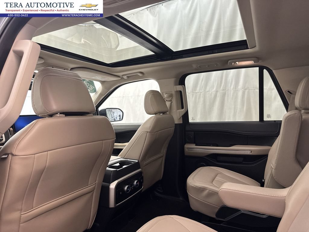 Used 2024 Ford Expedition Limited AWD/4WD image 11