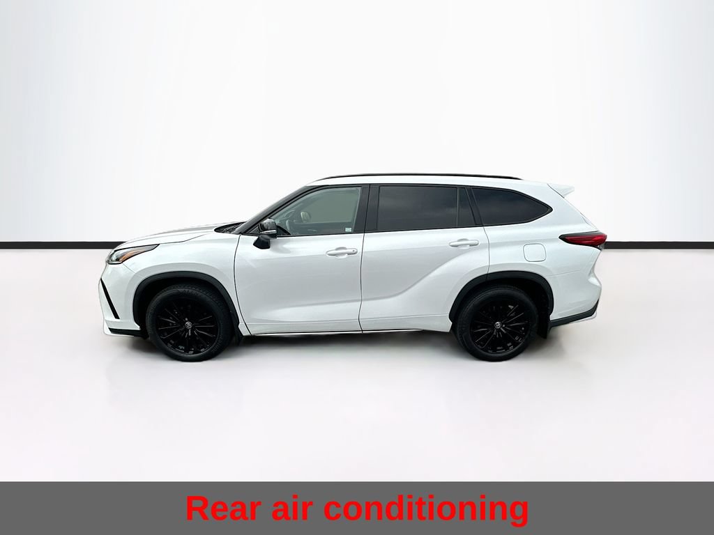 Used 2023 Toyota Highlander XSE AWD/4WD image 7