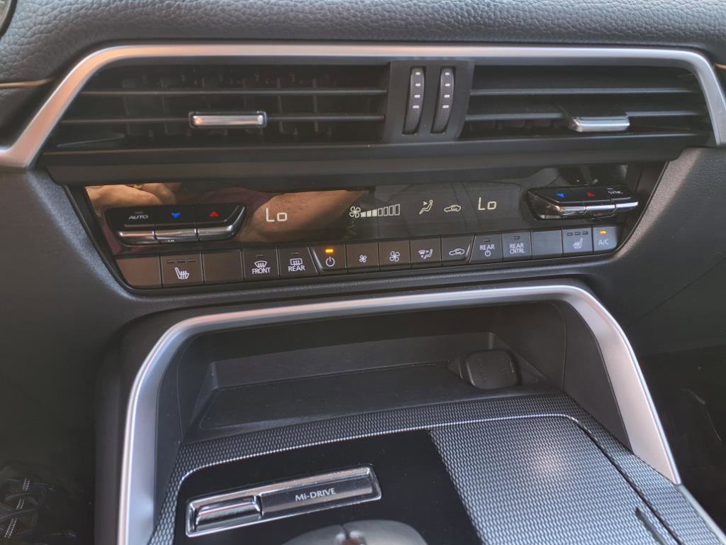 Certified 2024 MAZDA CX-90 Plug-In Hybrid w/ Preferred image 32