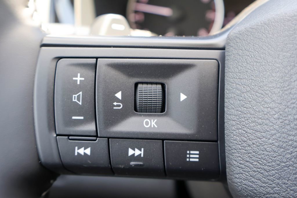 New 2026 Nissan Pathfinder SV FWD image 11