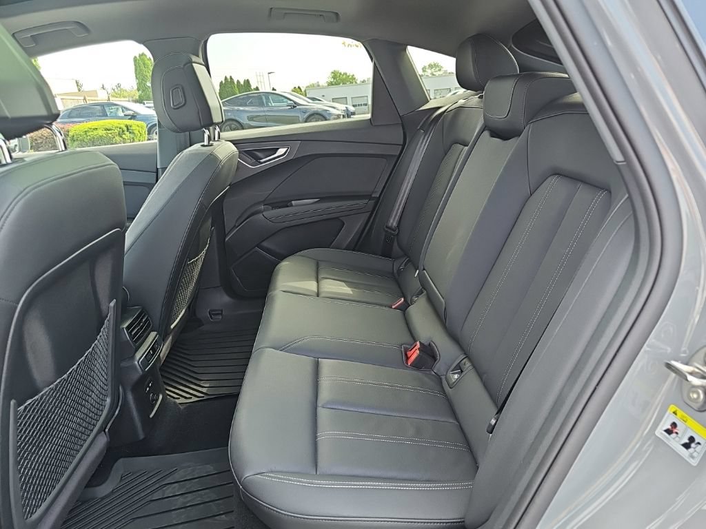 Used 2023 Audi Q4 e-tron Prestige AWD/4WD image 12