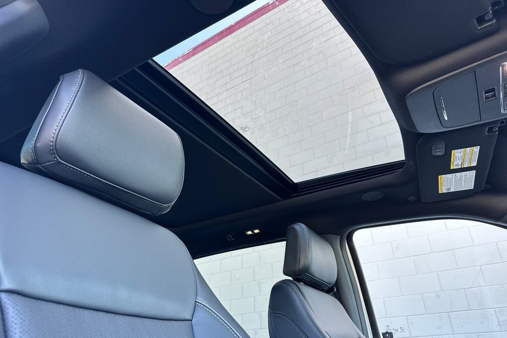 New 2026 Ford F150 Lariat w/ Equipment Group 502A High image 13