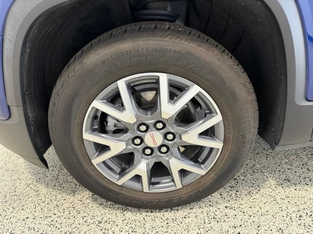 Used 2023 GMC Acadia SLT w/ Technology Package AWD/4WD image 39