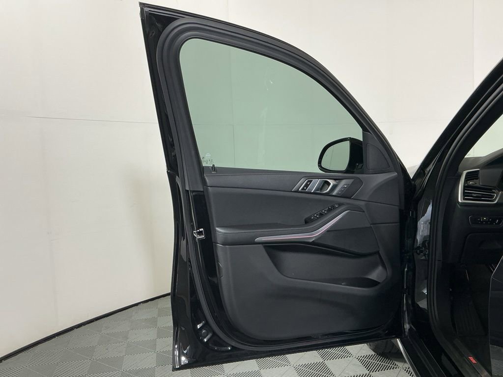 Certified 2022 BMW X5 xDrive40i w/ Premium Package AWD/4WD image 19