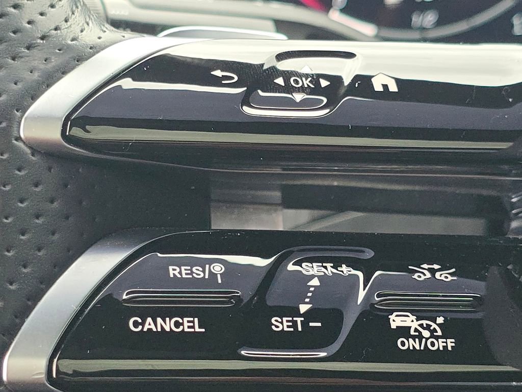 Used 2023 Mercedes-Benz C 300 4MATIC Sedan image 31