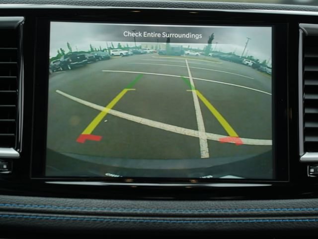Used 2021 Chrysler Pacifica Touring FWD image 27