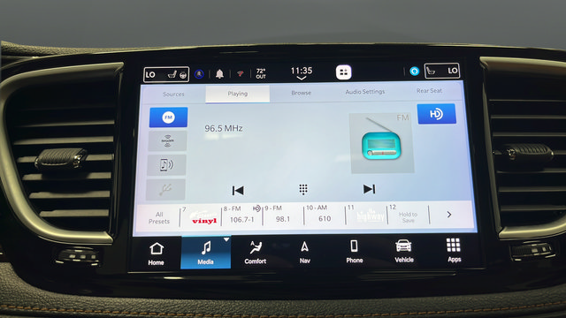 Used 2023 Chrysler Pacifica Pinnacle FWD image 33