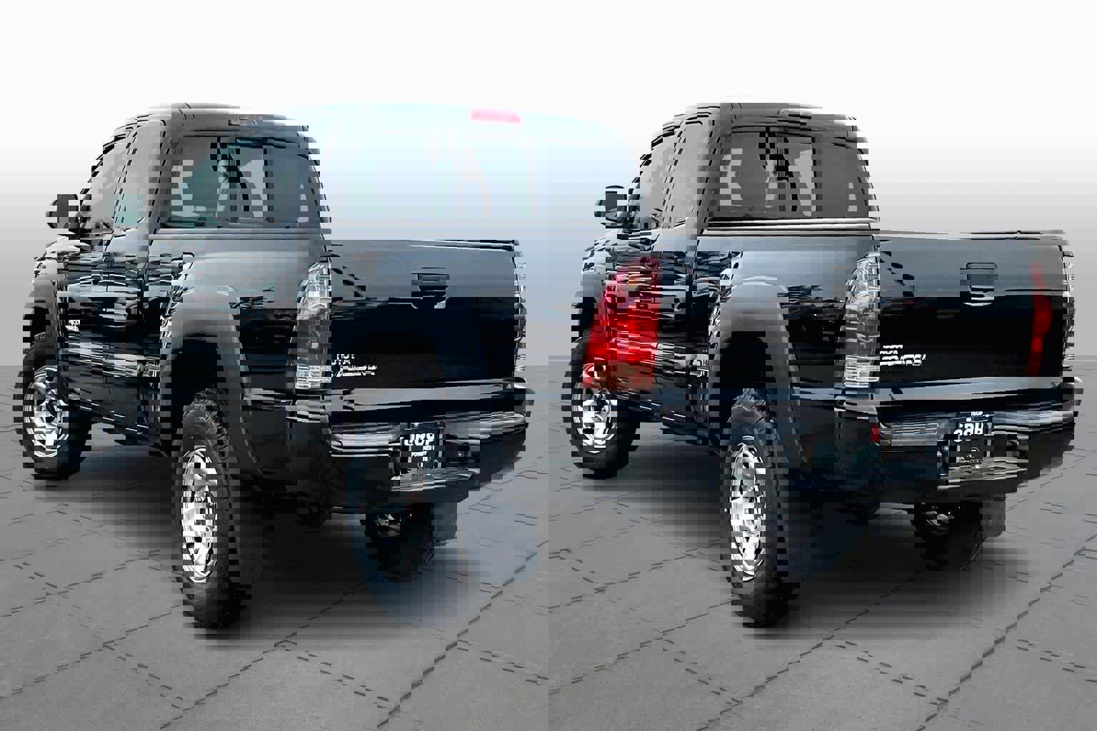 Used 2013 Toyota Tacoma 4x4 Access Cab w/ Convenience Pkg image 12