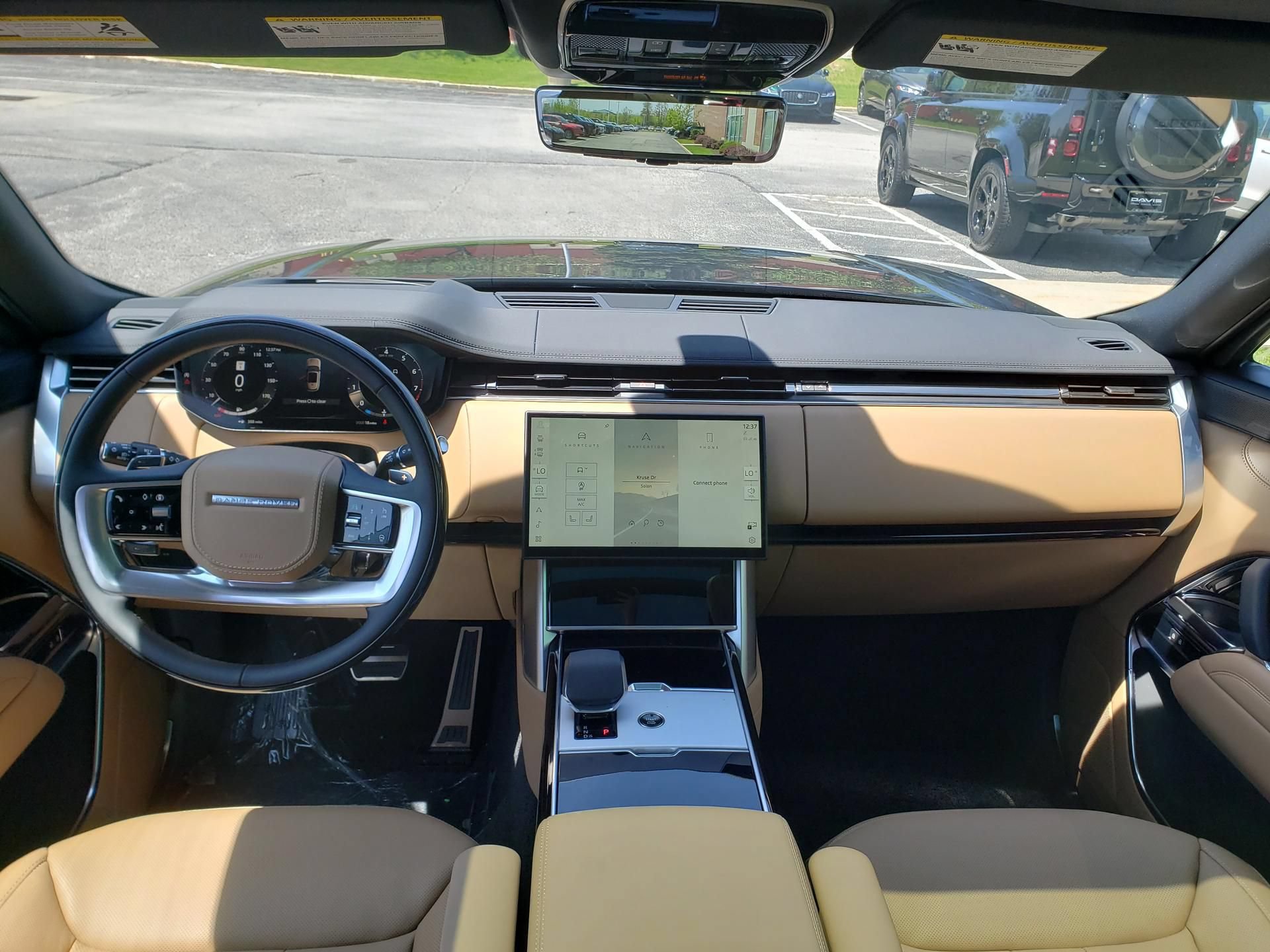 New 2026 Land Rover Range Rover Long Wheelbase SE AWD/4WD image 13