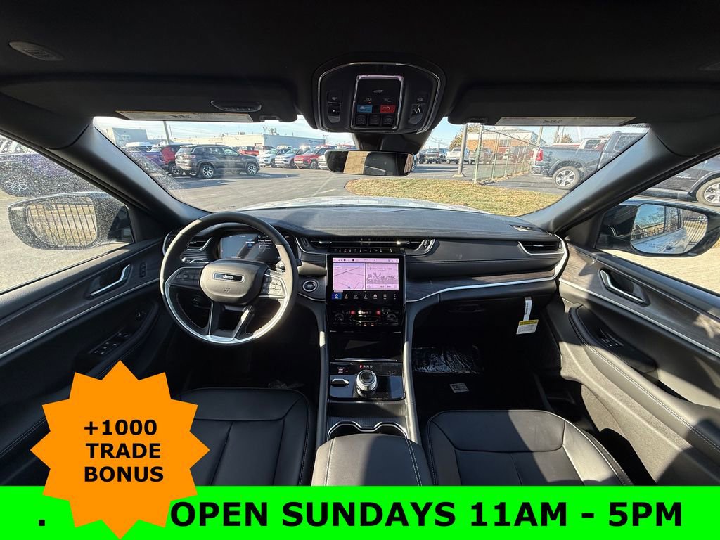 New 2025 Jeep Grand Cherokee Limited image 11