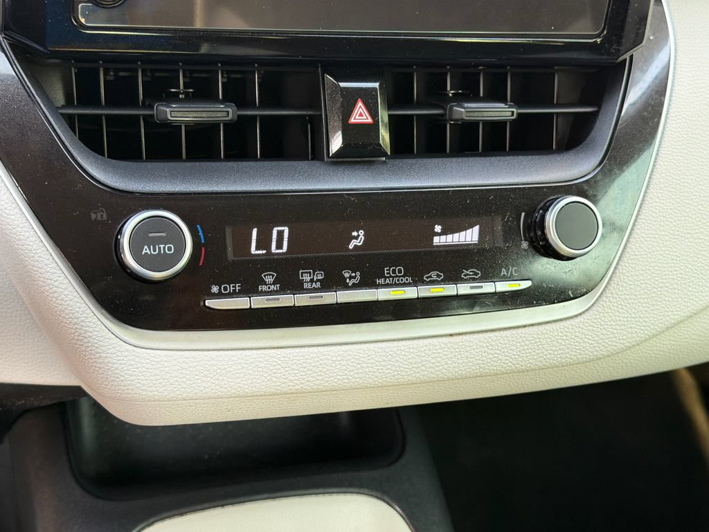 Used 2026 Toyota Corolla LE FWD image 26