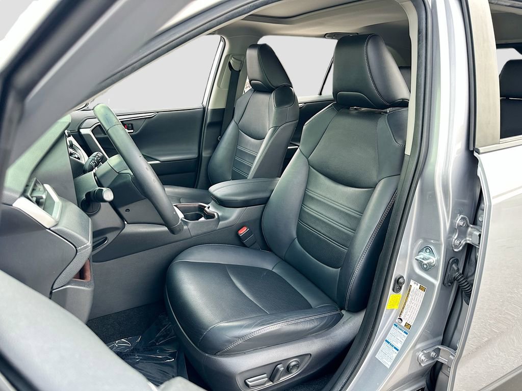 Used 2020 Toyota RAV4 Limited w/ Limited Grade Weather Package image 20