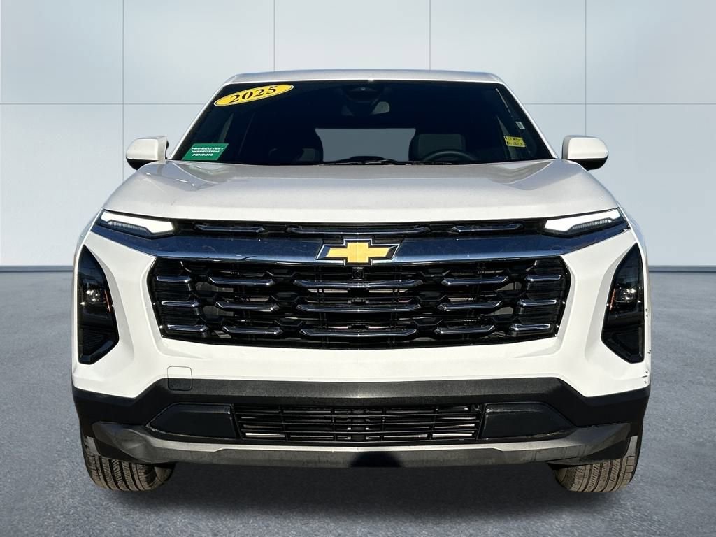 Used 2025 Chevrolet Equinox LT image 3