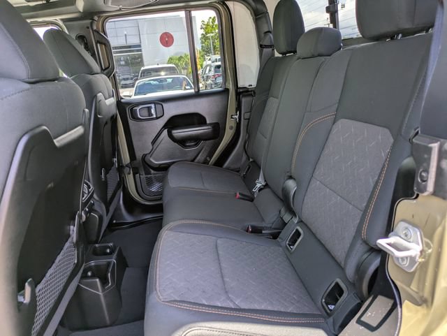 Used 2026 Jeep Gladiator Mojave AWD/4WD image 10