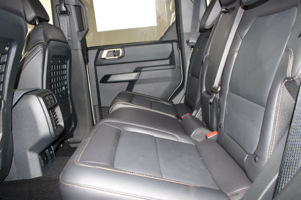 New 2026 Ford Bronco Badlands AWD/4WD image 23