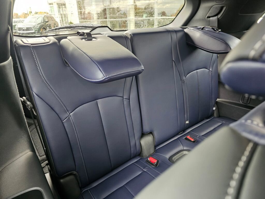 New 2026 INFINITI QX60 Sport image 17