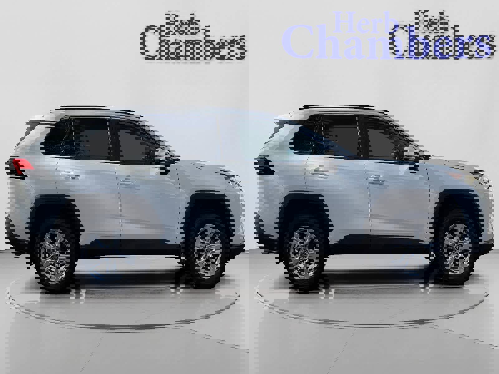 Used 2021 Toyota RAV4 XLE image 10