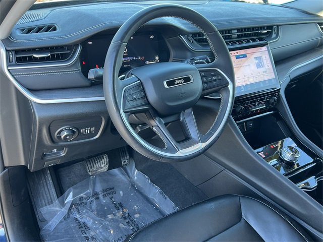 Certified 2023 Jeep Grand Cherokee Limited w/ Black Appearance Package image 18