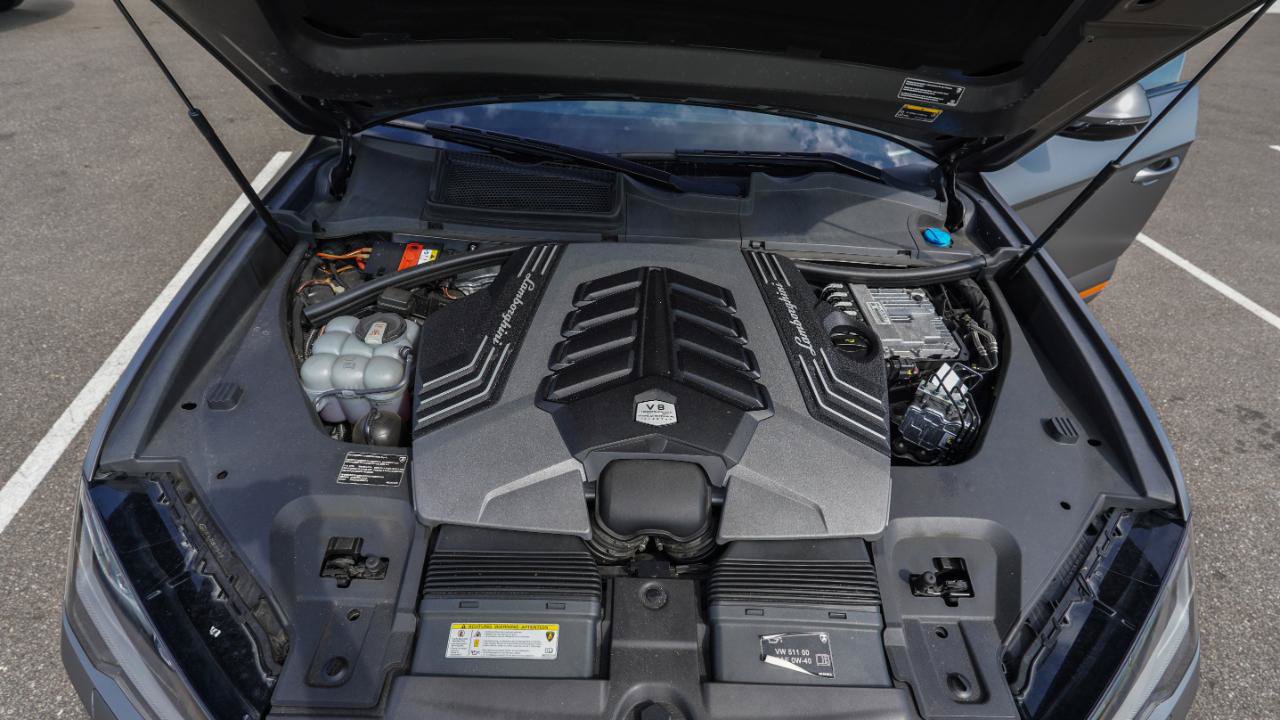 Used 2022 Lamborghini Urus AWD/4WD image 5