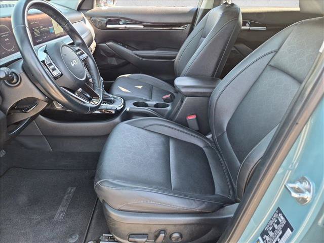 Used 2024 Kia Seltos EX FWD image 23