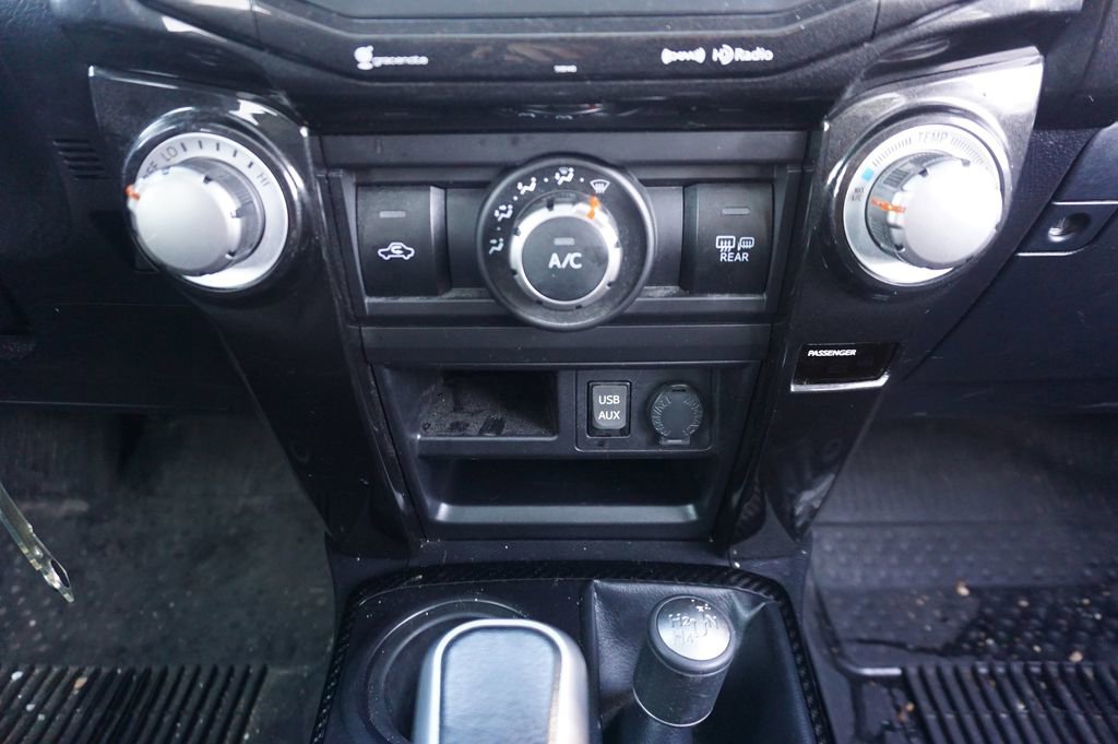 Used 2018 Toyota 4Runner TRD Off-Road Premium image 11