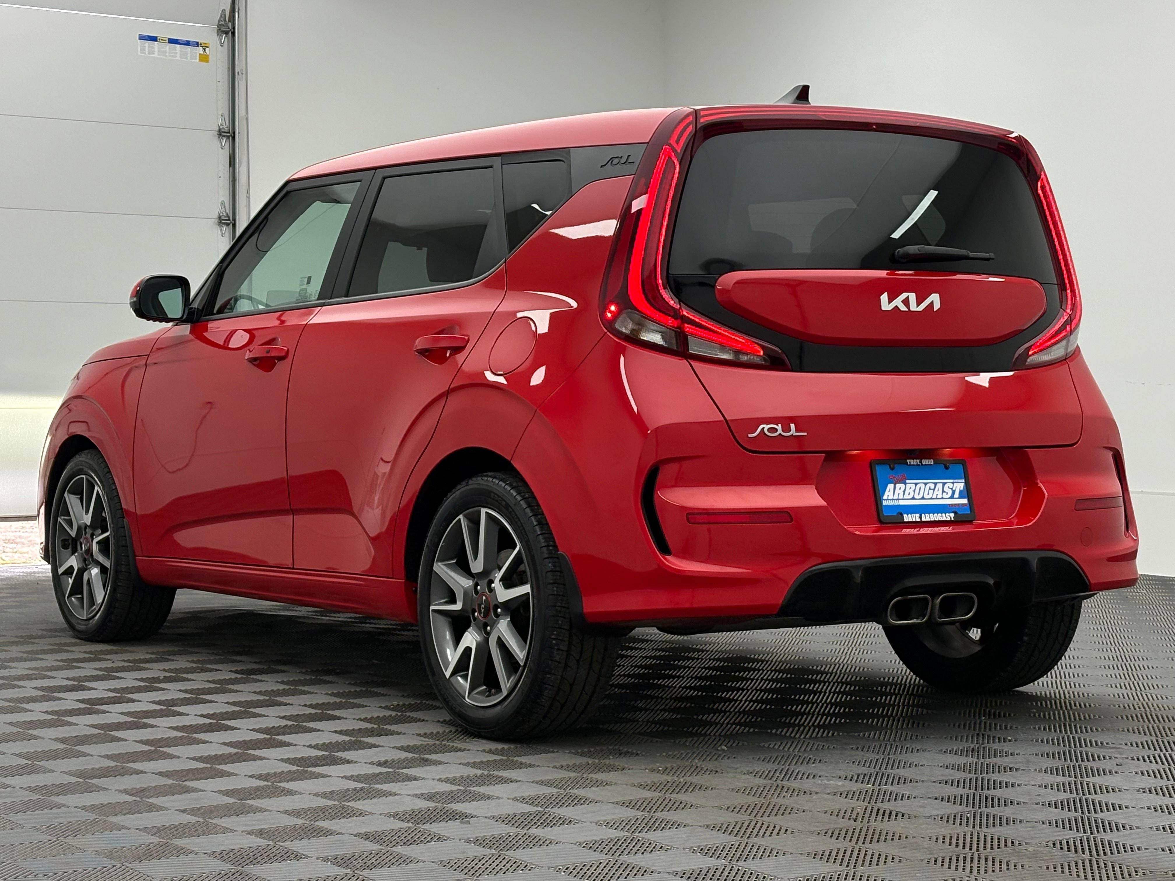 Used 2022 Kia Soul Turbo FWD image 11