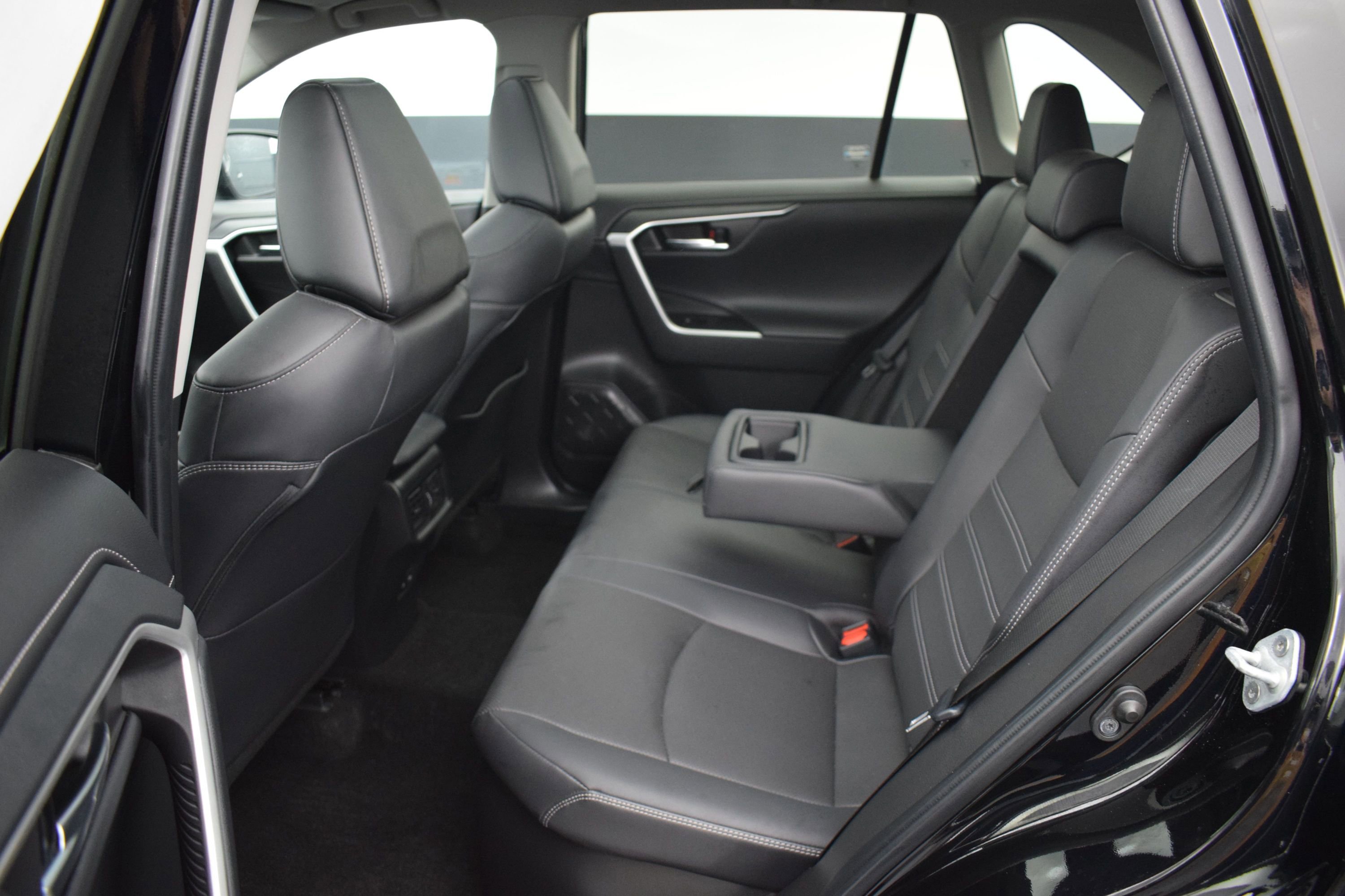 Used 2024 Toyota RAV4 Limited w/ Advanced Technology Package AWD/4WD image 15