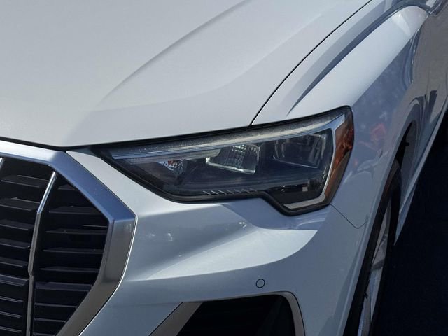 Used 2019 Audi Q3 2.0T Premium w/ Convenience Package AWD/4WD image 4
