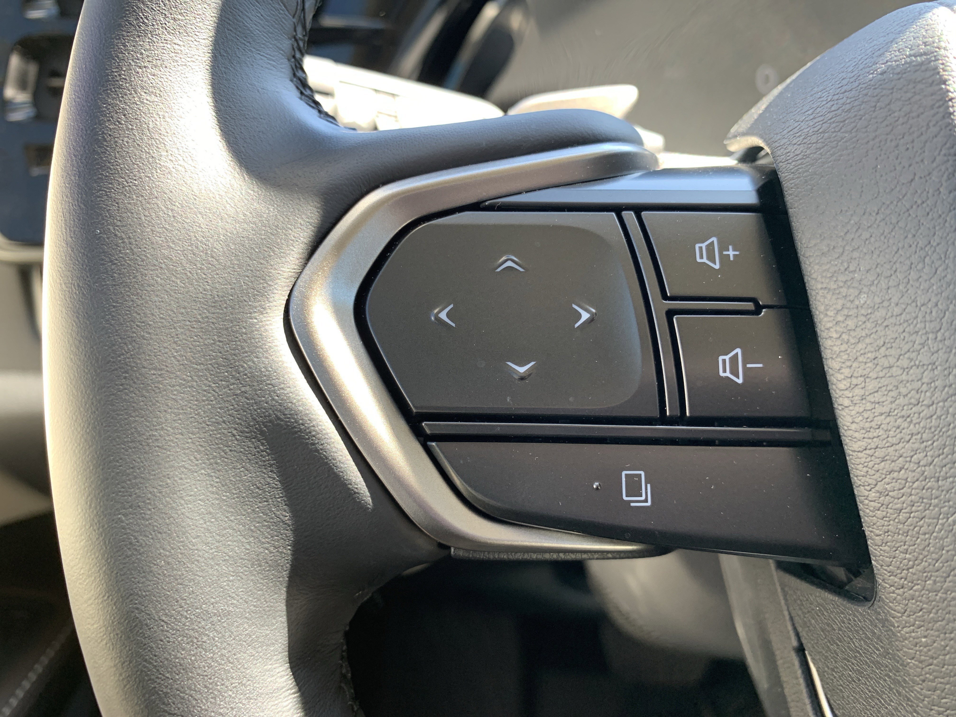 Used 2025 Lexus RX 450h 450h+ Luxury w/ Convenience Package image 19