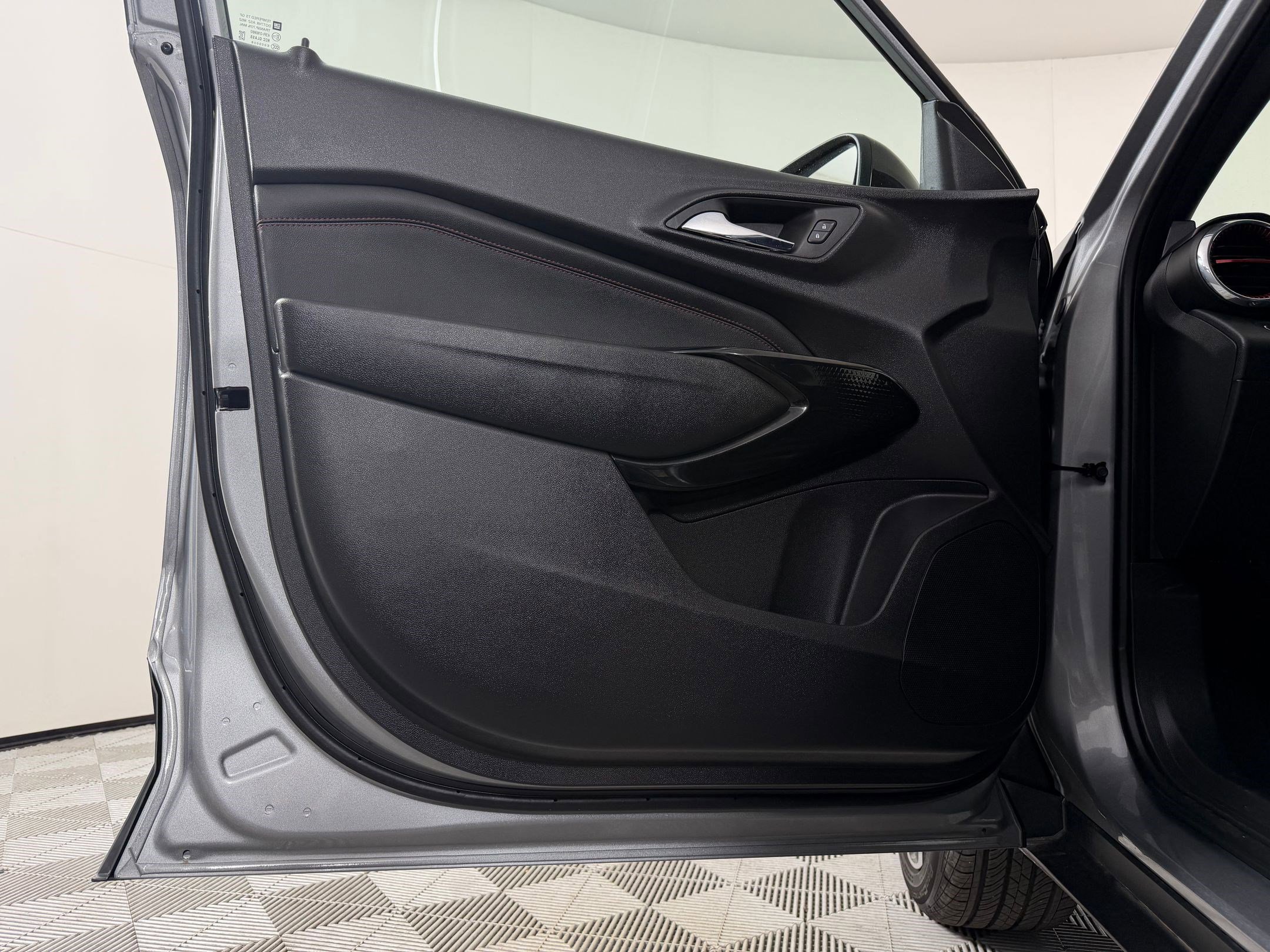 Used 2026 Chevrolet Trax RS w/ Driver Confidence Package image 22