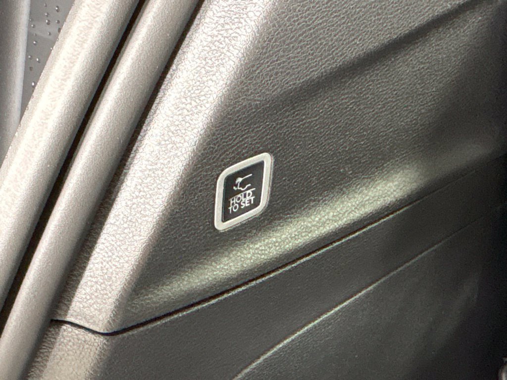 New 2027 Chrysler Pacifica LX FWD image 23