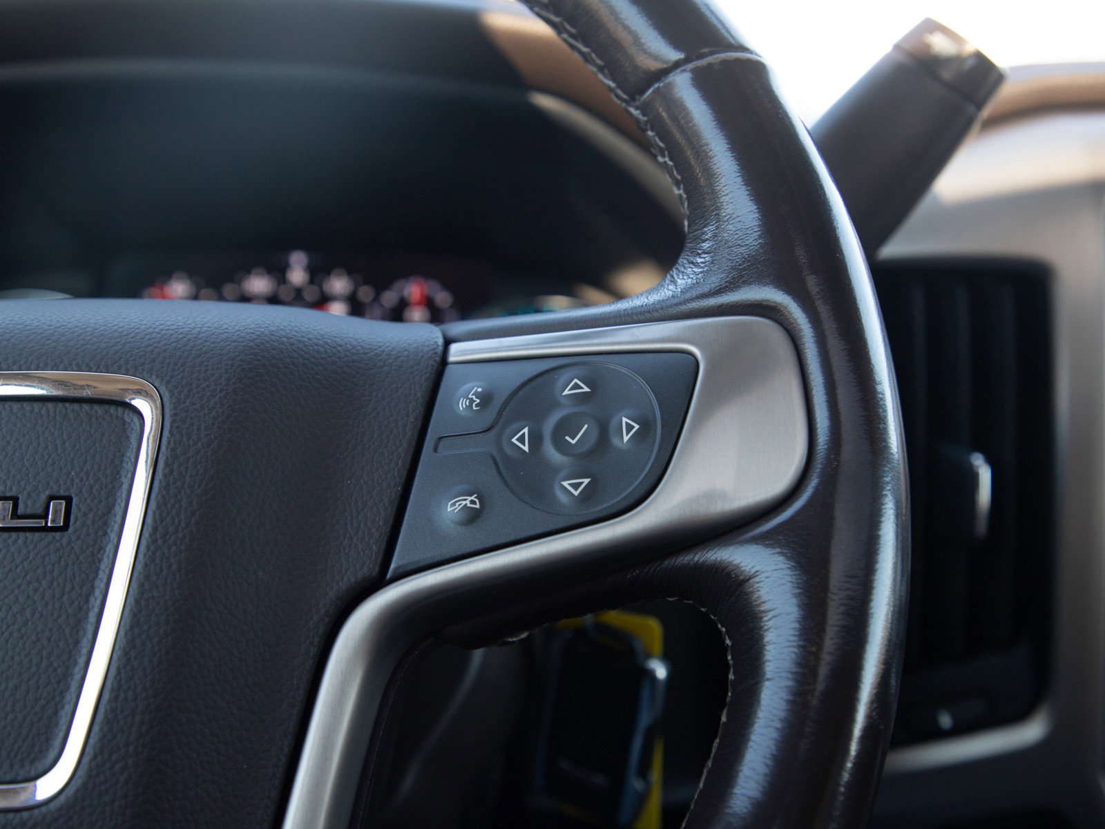 Used 2018 GMC Sierra 2500 Denali image 25