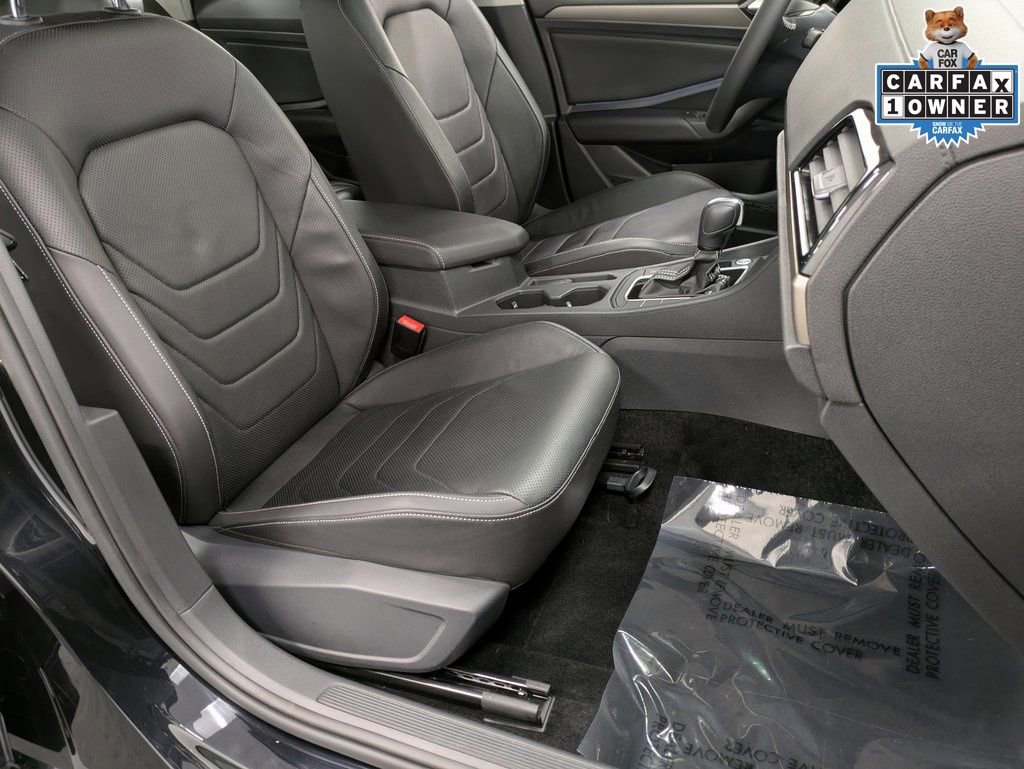 Certified 2021 Volkswagen Jetta SEL Premium FWD image 30